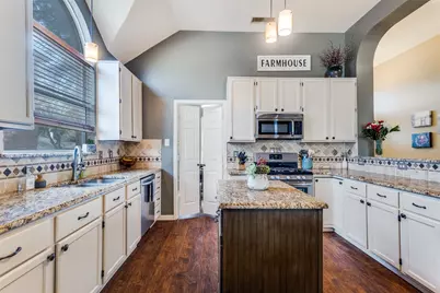 2324 Gatwick Court, Flower Mound, TX 75028 - Photo 7