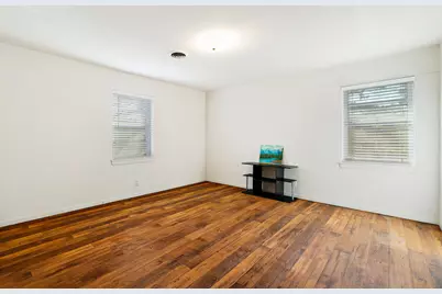 410 S Bois Darc Street, Blossom, TX 75416 - Photo 9