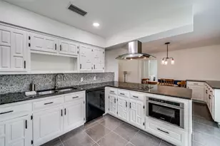 206 Edgewood Dr, Highland Village, TX 75077 - Photo 11