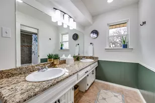 206 Edgewood Dr, Highland Village, TX 75077 - Photo 13