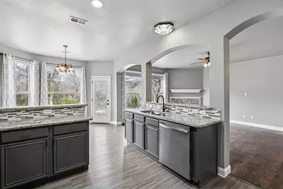 7800 Brookview Drive, Frisco, TX 75034 - Photo 11