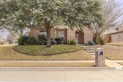 5201 La Bandera Trail, Benbrook, TX 76126 - Photo 1