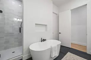5104 Vandelia St, Dallas, TX 75235 - Photo 25