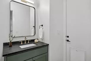 5104 Vandelia St, Dallas, TX 75235 - Photo 13