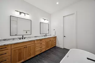 5104 Vandelia St, Dallas, TX 75235 - Photo 33