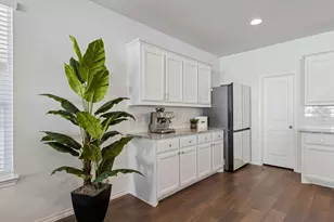 9025 HUXLEY Dr, Providence Village, TX 76227 - Photo 9