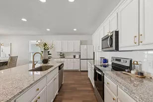 9025 HUXLEY Dr, Providence Village, TX 76227 - Photo 11