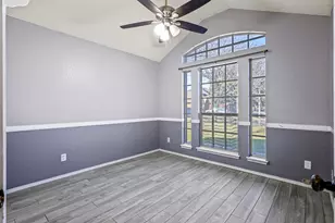 313 Palm St, Crowley, TX 76036 - Photo 17