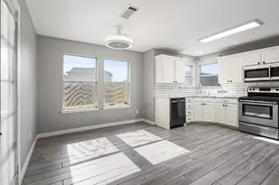 313 Palm St, Crowley, TX 76036 - Photo 3