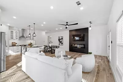 901 Elsbeth Street, Dallas, TX 75208 - Photo 7