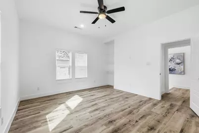 901 Elsbeth Street, Dallas, TX 75208 - Photo 25