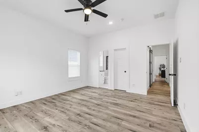 901 Elsbeth Street, Dallas, TX 75208 - Photo 33