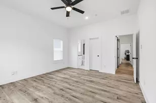 901 Elsbeth St, Dallas, TX 75208 - Photo 33