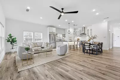 901 Elsbeth Street, Dallas, TX 75208 - Photo 5