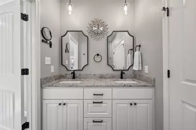 117 Lost Oaks Drive, Waco, TX 76705 - Photo 17