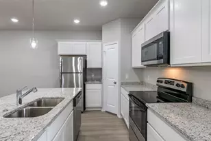 3501 E Renfro St, Burleson, TX 76028 - Photo 13