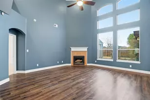 508 Lakeview Cir, Burleson, TX 76028 - Photo 13