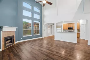 508 Lakeview Cir, Burleson, TX 76028 - Photo 11