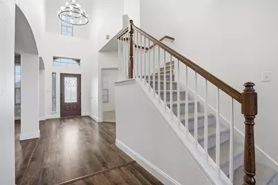 508 Lakeview Circle, Burleson, TX 76028 - Photo 3