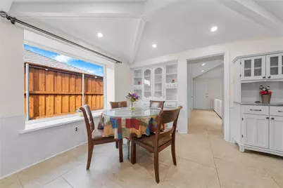 9727 Amberley Drive, Dallas, TX 75243 - Photo 3