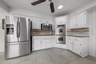 9727 Amberley Dr, Dallas, TX 75243 - Photo 5