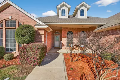 105 Canterbury Drive, Saginaw, TX 76179 - Photo 3