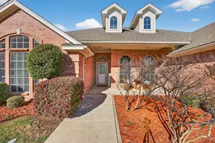 105 Canterbury Dr, Saginaw, TX 76179 - Photo 3