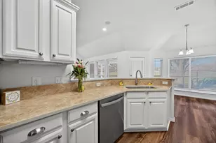 105 Canterbury Dr, Saginaw, TX 76179 - Photo 15