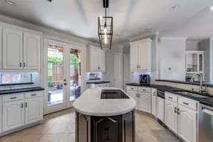 5909 Fossil Ridge Dr, Plano, TX 75093 - Photo 13