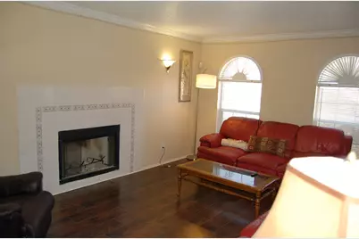 5608 Fairway Circle, Haltom City, TX 76117 - Photo 9