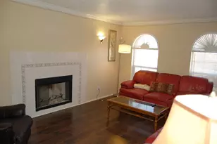 5608 Fairway Cir, Haltom City, TX 76117 - Photo 9