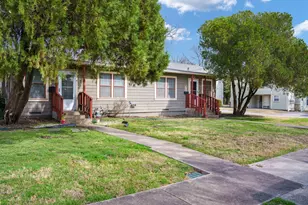 303 N Waddill St, McKinney, TX 75069 - Photo 3