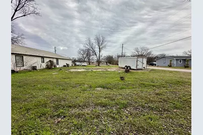 1101 N Border Street, Cleburne, TX 76031 - Photo 7