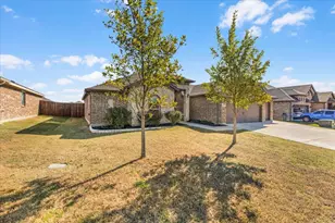 6520 Boot Jack Dr, Burleson, TX 76058 - Photo 3