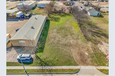 4320 Glenview Drive, Haltom City, TX 76117 - Photo 3