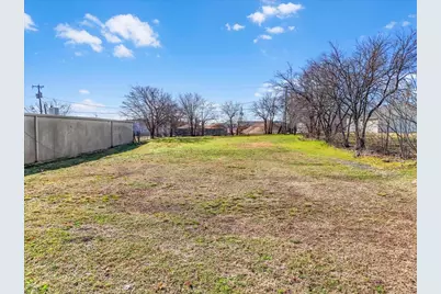 4320 Glenview Drive, Haltom City, TX 76117 - Photo 9