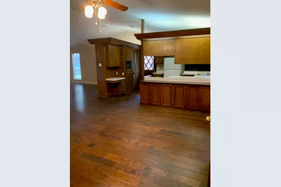 913 W Northgate Drive, Irving, TX 75062 - Photo 5