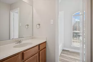 13514 Valencia Dr, Frisco, TX 75035 - Photo 17