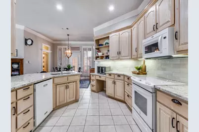 5105 National Court, Arlington, TX 76017 - Photo 9