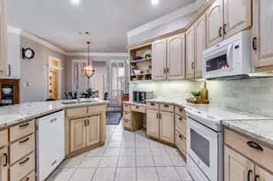 5105 National Ct, Arlington, TX 76017 - Photo 9