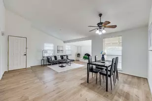 1822 Woodbury, Carrollton, TX 75007 - Photo 7