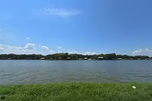 190 Thunderbird Dr, Mabank, TX 75156 - Photo 5