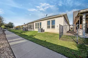 2702 Esplanade Blvd, Mansfield, TX 76063 - Photo 13