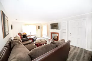 307 Rock St, Bowie, TX 76230 - Photo 5