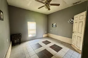 3215 S Llewellyn Ave, Dallas, TX 75224 - Photo 11