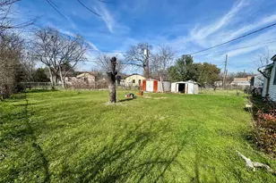 3215 S Llewellyn Ave, Dallas, TX 75224 - Photo 13