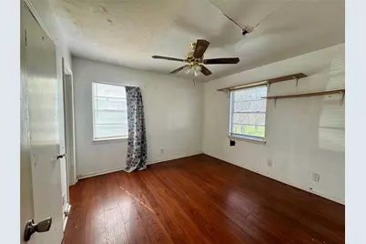 3215 S Llewellyn Avenue, Dallas, TX 75224 - Photo 9