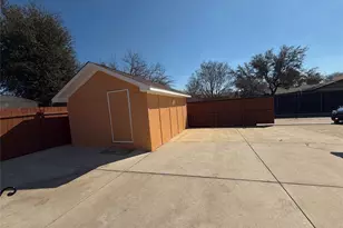 1410 Bowie St, Garland, TX 75042 - Photo 27