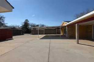 1410 Bowie St, Garland, TX 75042 - Photo 25