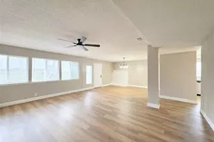 1302 La Salle Dr, Sherman, TX 75090 - Photo 5